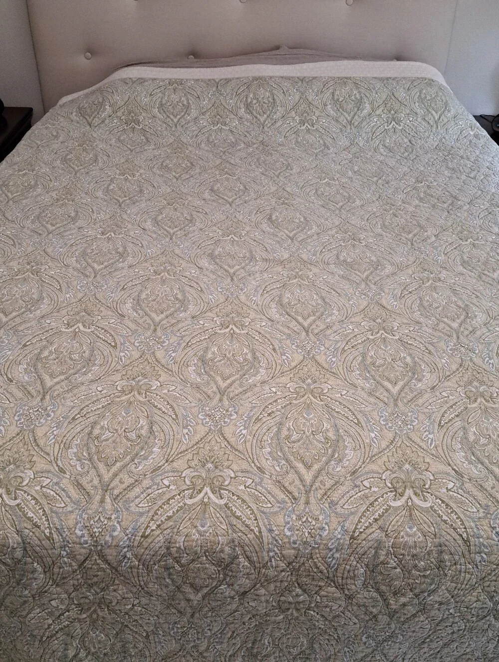 Paisley Reversible Quilt 80